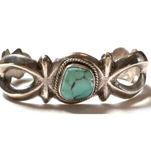 Navajo vintage turquoise  sand cast Cuff Bracelet